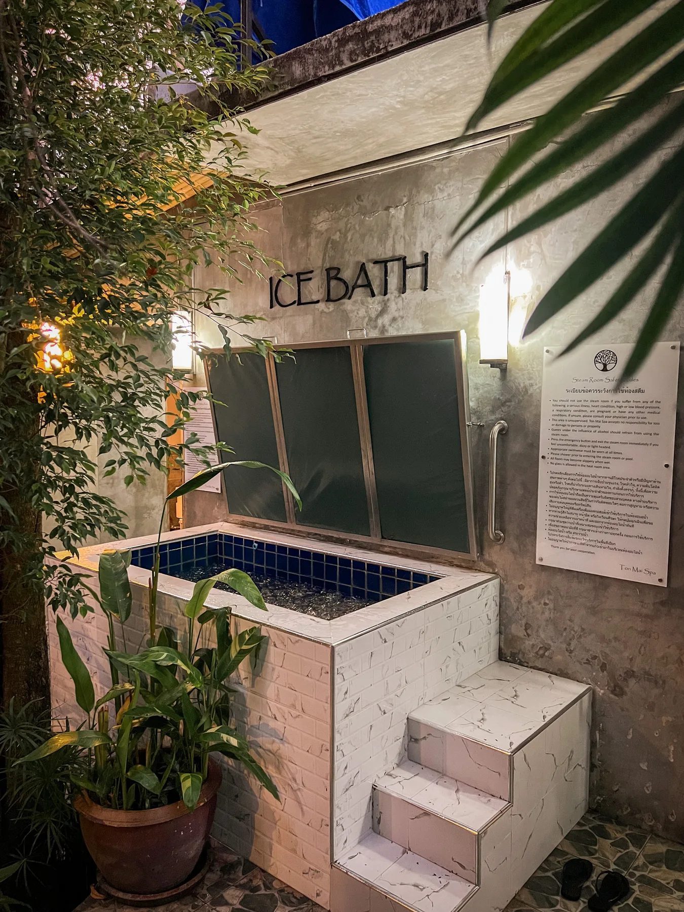Ice bath at Ton Mai Spa